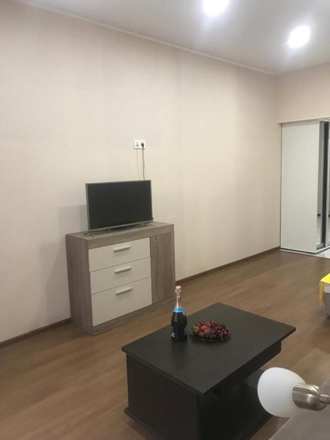 Gagarin Plaza Apartment Odessa Esterno foto